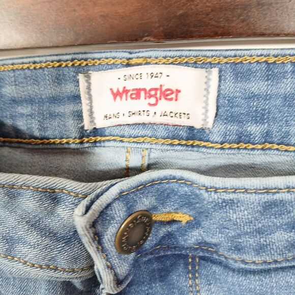 Wrangler High Rise True Straight Leg Jeans - Picture 9 of 10
